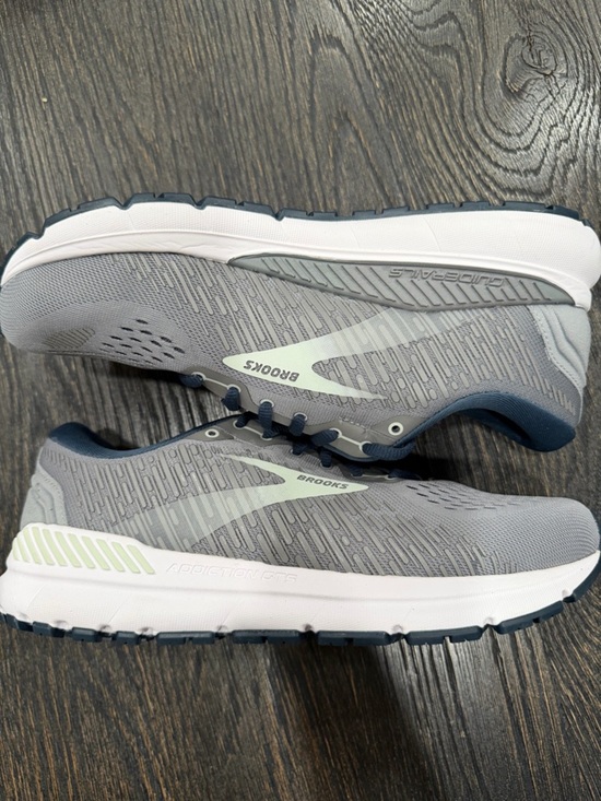 Shoes - Brooks Women's Addiction GTS 15 Running Walk Athletic Shoes Size 10.5
